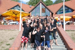 Die ganze feurige Truppe